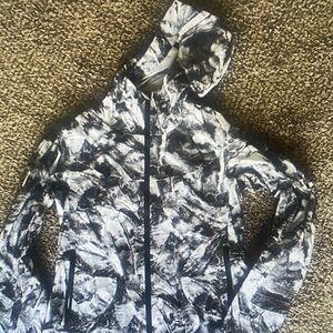 Lululemon Women’s 6 Break A Trail Jacket Water Resistant Wind Proof